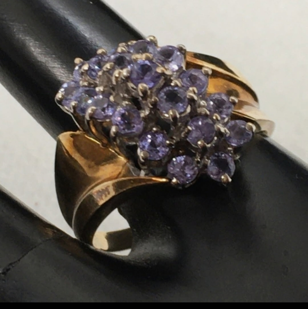 Vintage Elegance: 10K Gold Amethyst Cluster Ring - Size 5 Real